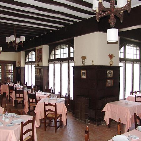 Hostal Ayestaran II Lekunberri Kültér fotó