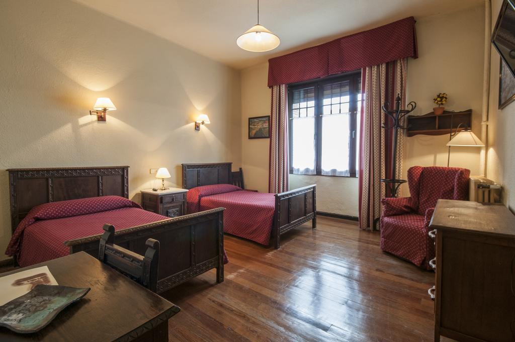Hostal Ayestaran II Lekunberri Kültér fotó