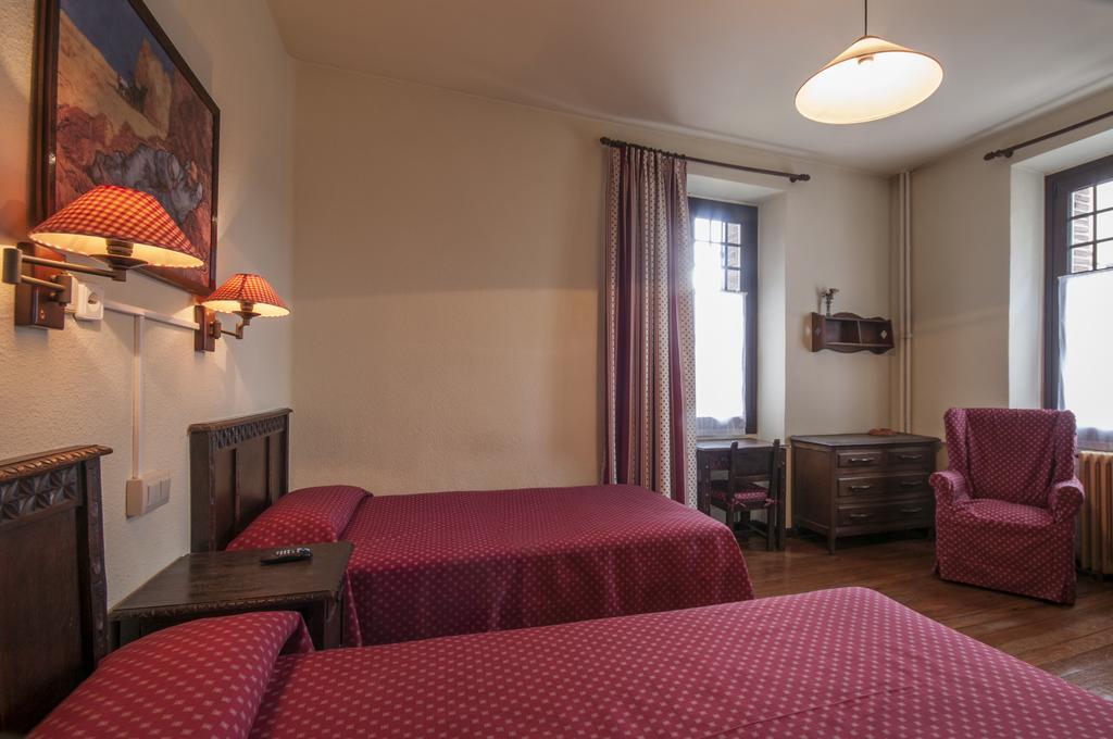 Hostal Ayestaran II Lekunberri Kültér fotó