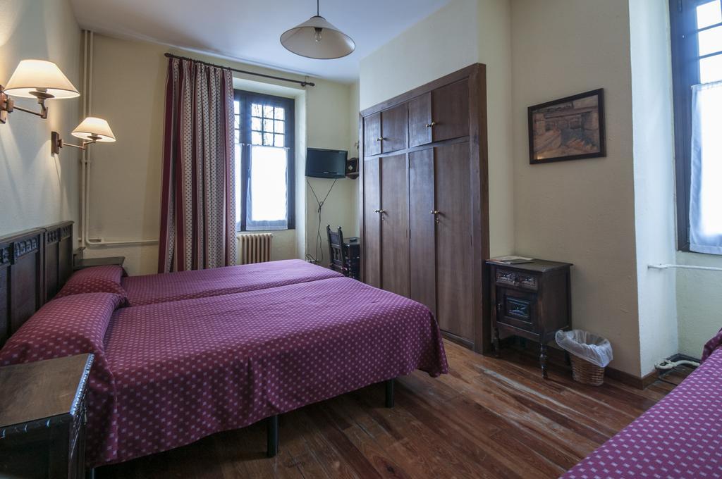 Hostal Ayestaran II Lekunberri Kültér fotó