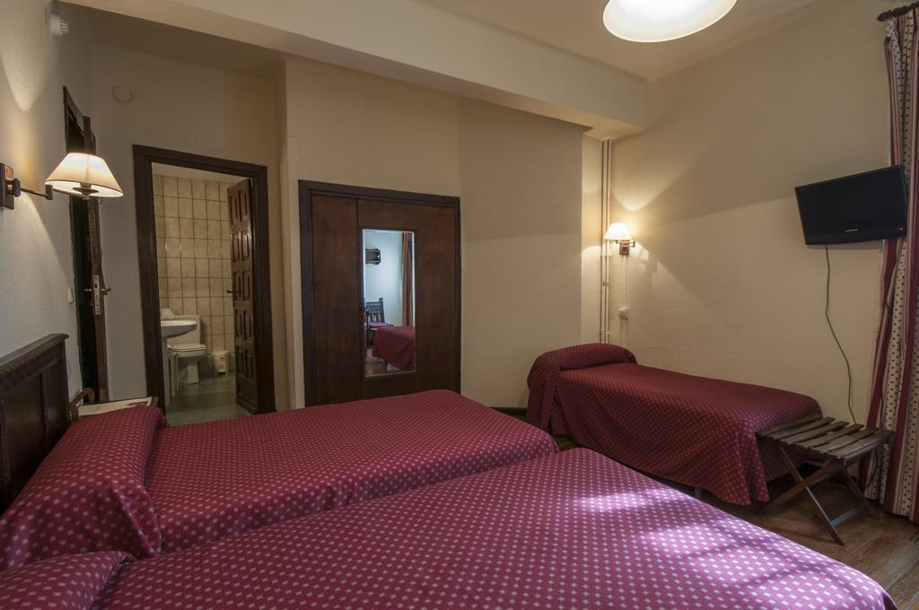 Hostal Ayestaran II Lekunberri Kültér fotó