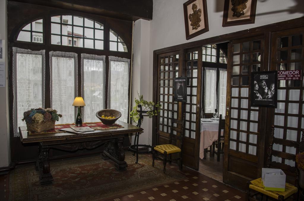 Hostal Ayestaran II Lekunberri Kültér fotó