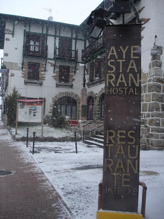 Hostal Ayestaran II Lekunberri Kültér fotó